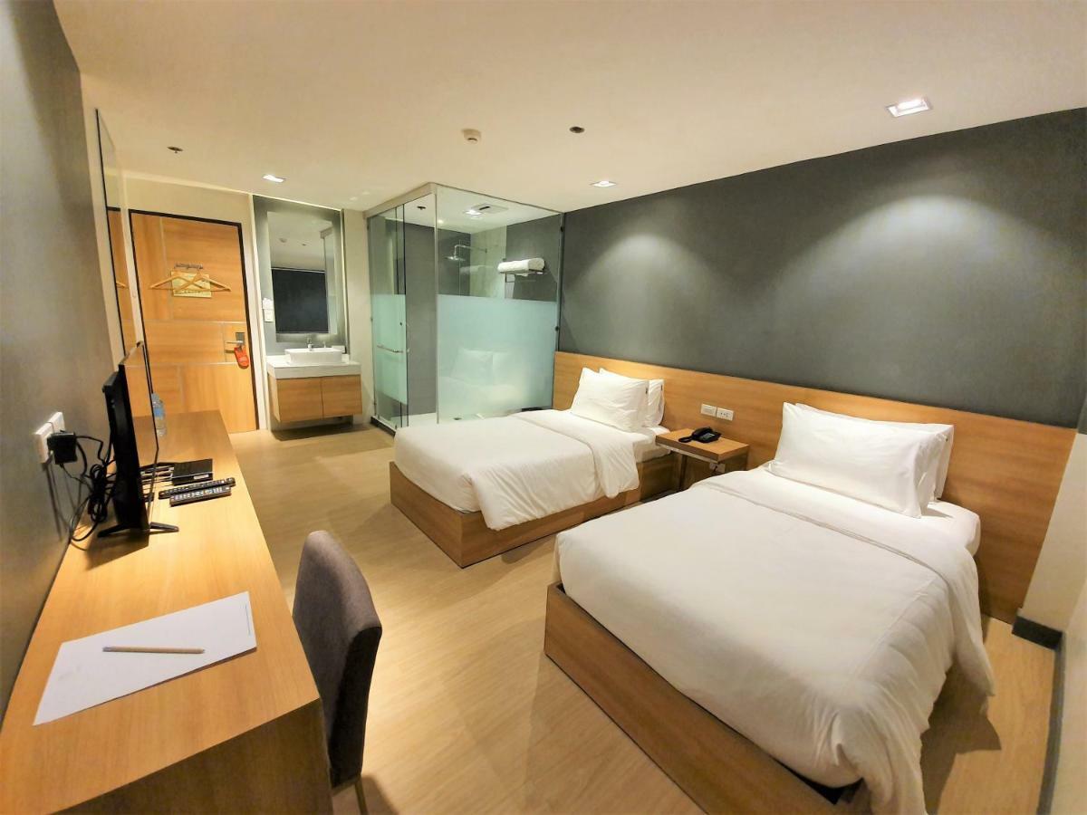 The Upperroom @ Real Suites Bacolod Exterior foto