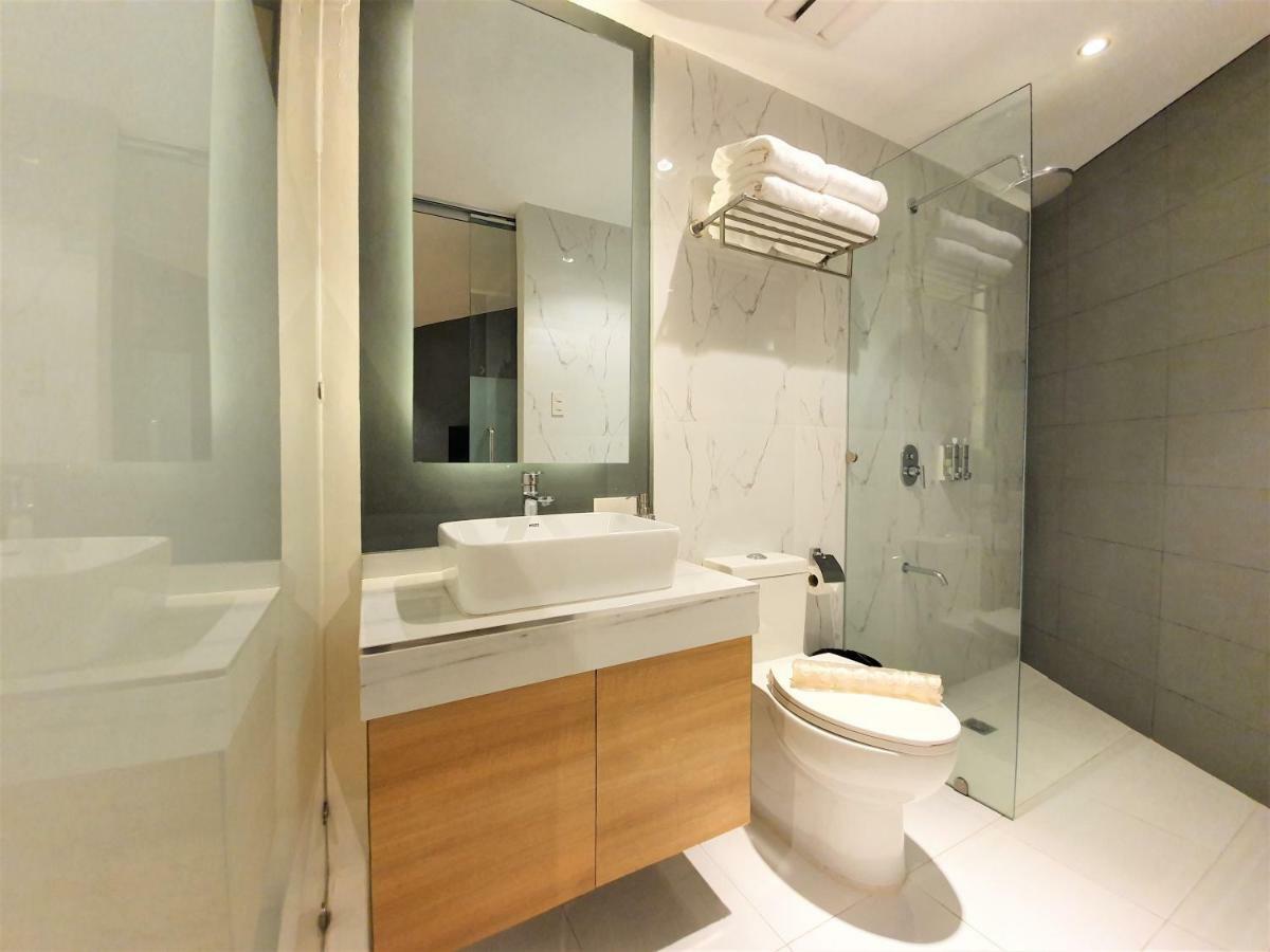 The Upperroom @ Real Suites Bacolod Exterior foto