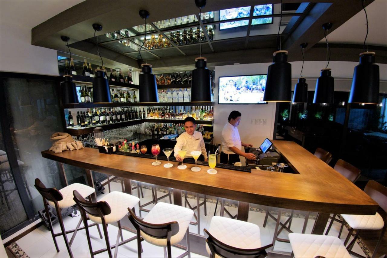 The Upperroom @ Real Suites Bacolod Exterior foto