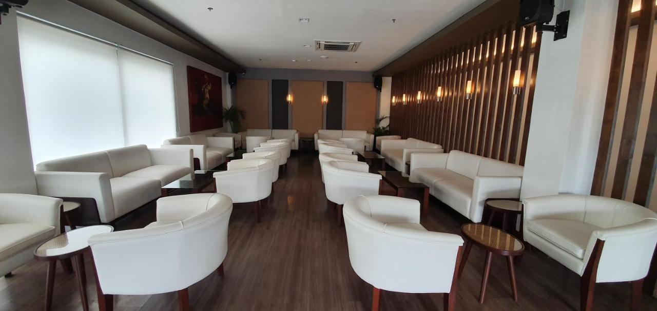 The Upperroom @ Real Suites Bacolod Exterior foto